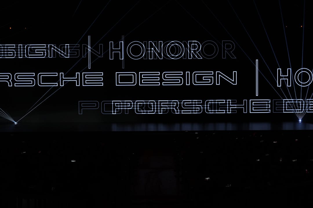 Launch-Event_Porsche-Design_Honor_Magic-V2-RSR_7