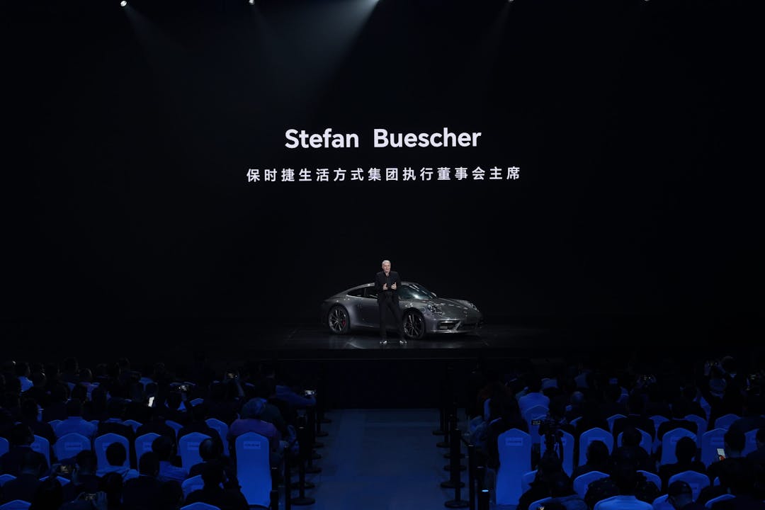 Launch-Event_Porsche-Design_Honor_Magic-V2-RSR_9