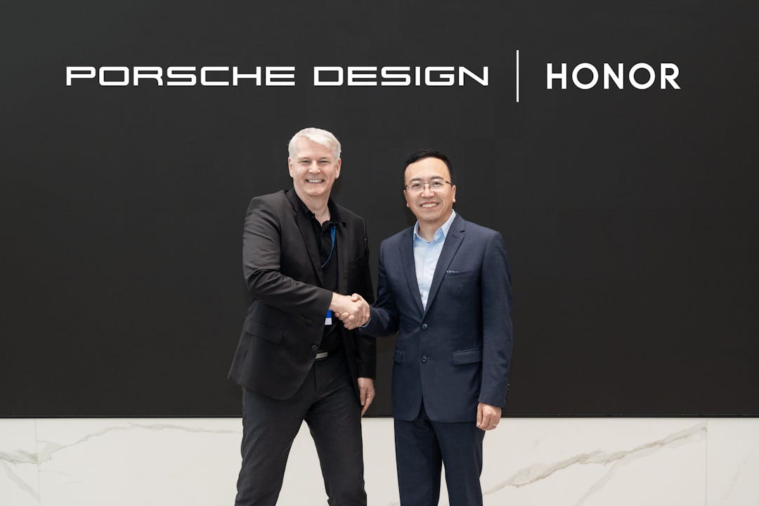 Porsche-Design_Honor_Partnership_1